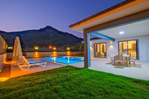 Villa Aksan | Göcek İnlice'de Çocuk Havuzlu 3 Odalı Lüks Villa