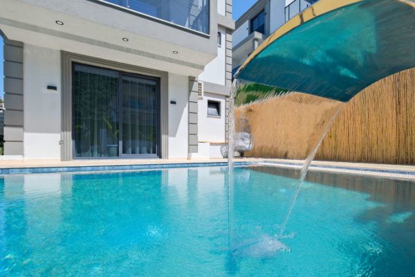 Villa Badem | Fethiye Merkezde Jakuzili Tatil Villası