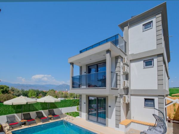 Villa Badem | Fethiye Merkezde Jakuzili Tatil Villası