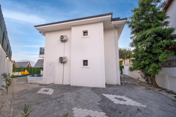 Villa Bandera | Fethiye'de Korunaklı Özel Havuzlu Kiralık Villa
