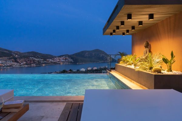 Villa Busem | Kalkan'da 12 Kişilik Lüks Deniz Manzaralı Villa