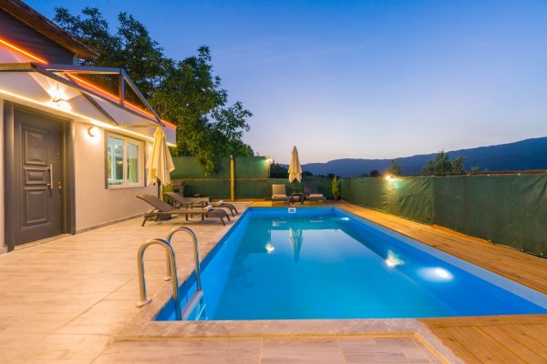 Villa Can | Kalkan Kiralık Muhafazakar Villa