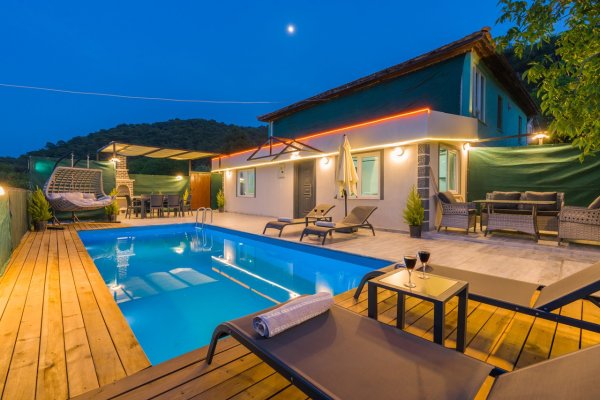 Villa Can | Kalkan Kiralık Muhafazakar Villa