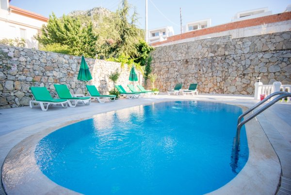 Villa Celestine | Fethiye Ölüdeniz'de 12 Kişilik Havuzlu Lüks Villa