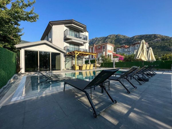 Villa Divine | Ovacık'ta 5 Süit Odalı Çifte Jakuzili Lüks Villa