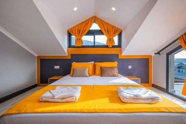 Villa Elif Trio