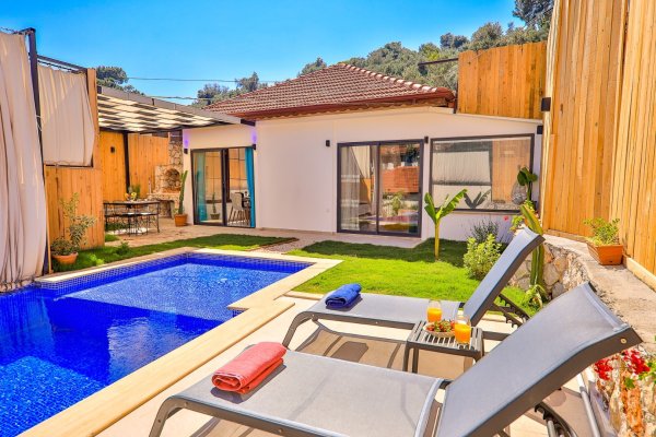 Villa Fresia Aras | Kalkan Patara Jakuzili Balayı Villası
