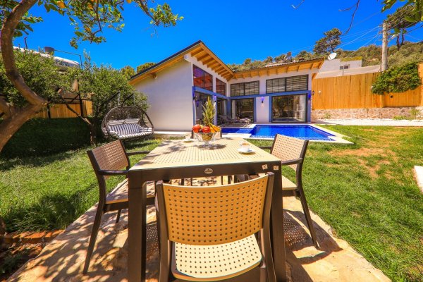 Villa Fresia Gökçe | Patara'da Jakuzili Balayı Villası