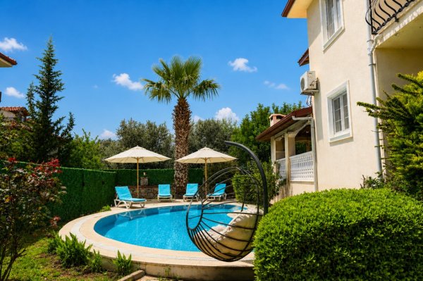 Villa Greenwood | Ovacık'ta 4 Odalı Dağ Manzaralı Lüks Villa
