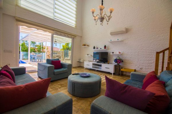 Villa Hoybal | Kalkan'da Korunaklı Havuzlu Balayı Villası