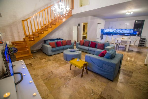 Villa Hoybal | Kalkan'da Korunaklı Havuzlu Balayı Villası
