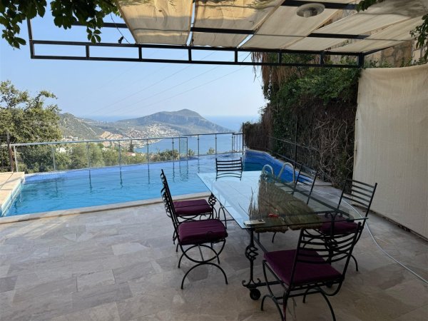 Villa Hümayun 9 | Kalkan Akbel'de Jakuzili & 4 Odalı Korunaklı Villa