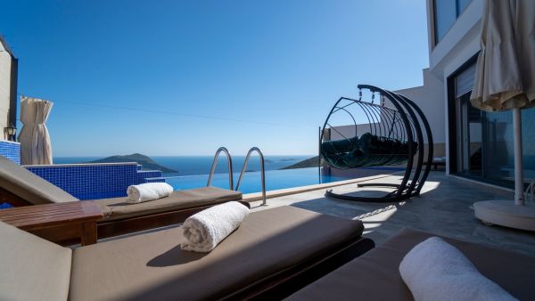 Villa Kübra | Kalkan'da Deniz Manzaralı Lüks Villa