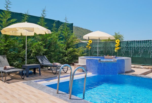 Villa Larina | Fethiye Kayaköy'de 4 Odalı 8 Kişilik Lüks Villa