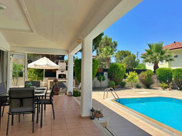 Villa Londra | Ölüdeniz'de Merkezi Konumda Kiralık Villa