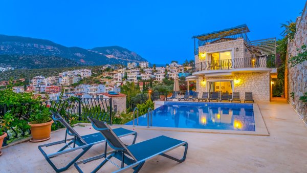 Villa Mavelis Liora | Kalkan Kışla Deniz Manzaralı Lüks Villa