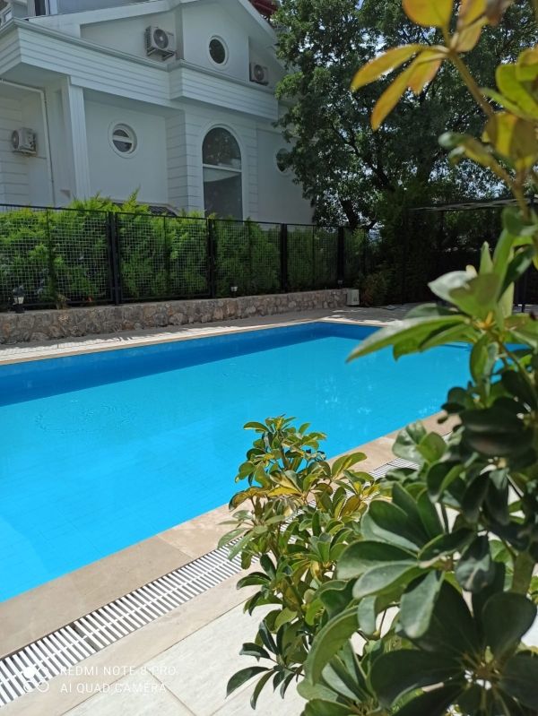 Villa Nisan