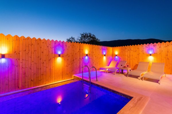 Villa Olivares | 2 Odalı 4 Kişilik Modern & Huzurlu Tatil Villası