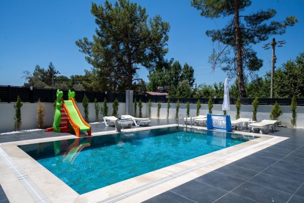 Villa Phoenix 1 | Fethiye Seydikemer’de Havuzlu Villa