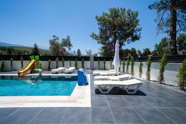 Villa Phoenix 1 | Fethiye Seydikemer’de Havuzlu Villa