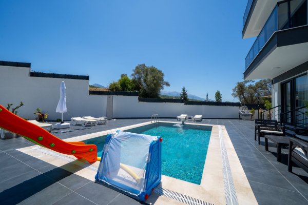 Villa Phoenix 2 | Fethiye Seydikemer’de Havuzlu Villa