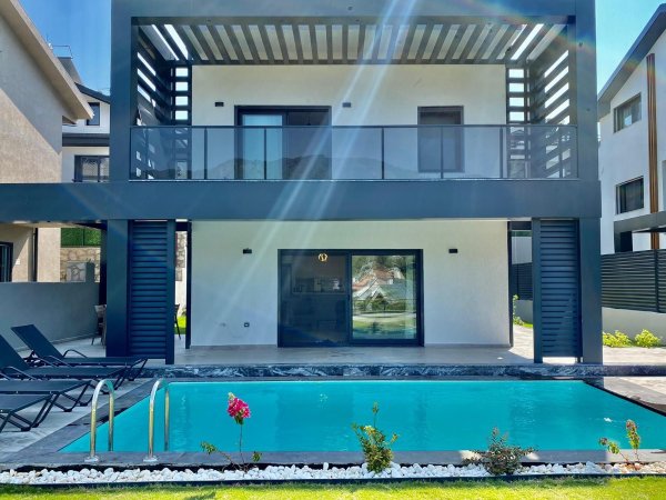 Villa Profondo | Fethiye'de Korunaklı Havuzlu Villa