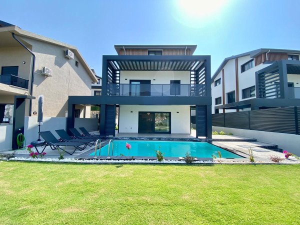 Villa Profondo | Fethiye'de Korunaklı Havuzlu Villa