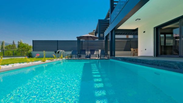 Villa Profondo | Fethiye'de Korunaklı Havuzlu Villa