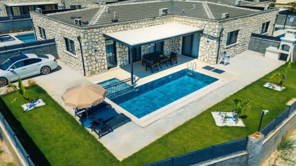 Villa Şafak 7 | Fethiye Çalış’ta Plaja Yakın Havuzlu Villa