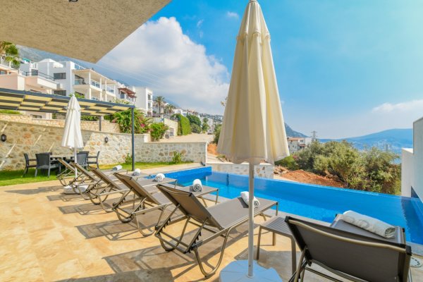 Villa Signoria II | Kalkan Kızıltaş'ta Deniz Manzaralı Lüks Villa