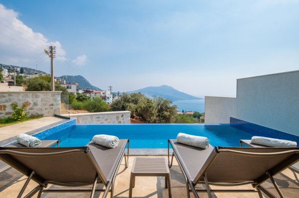 Villa Signoria II | Kalkan Kızıltaş'ta Deniz Manzaralı Lüks Villa