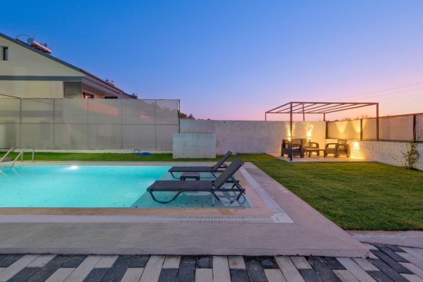 Villa Sirocco I | Fethiye Çalış'ta Denize Yakın Jakuzili Villa