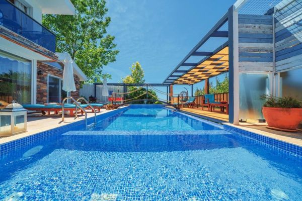 Villa Stellar | Kalkan’da  Kapalı Havuzlu Lüks Villa