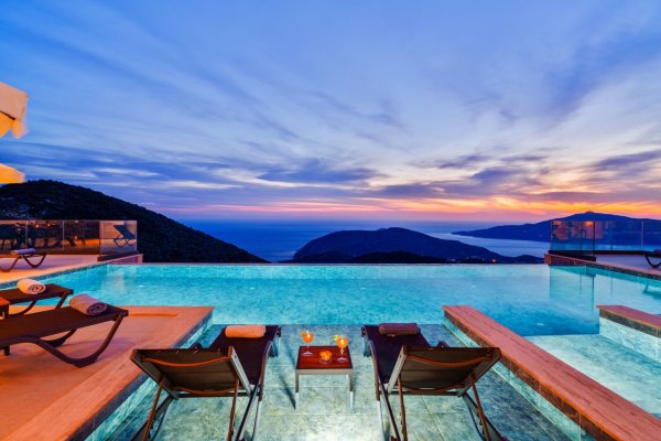 Villa Suebella | Kalkan Kördere'de Hamamlı & Kapalı Havuzlu Lüks Villa