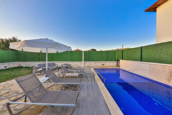 Villa Tayfun 2 | Kaş'ta Korunaklı Havuzlu Tatil Villası