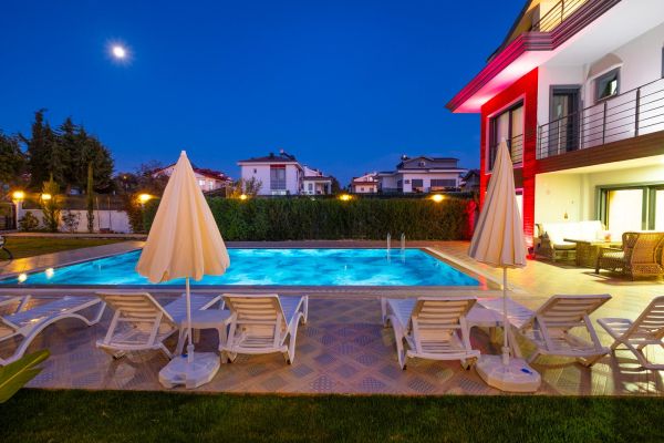Villa Tranquility | Fethiye'de 12 Kişilik Korunaklı Havuzlu Kiralık Villa