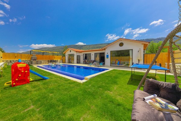 Villa Valora | Kalkan Sarıbelen'de Taş Mimari & Jakuzili Villa