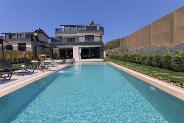 Villa Vita Azurea | Ölüdeniz'de Jakuzili & Aktivite Alanlı Lüks Villa