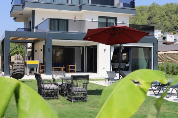 Villa Vita Azurea | Ölüdeniz'de Jakuzili & Aktivite Alanlı Lüks Villa