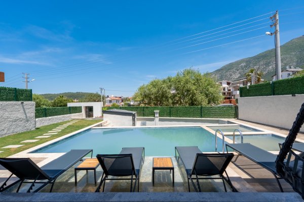 Villa Yunus | Ölüdeniz’de Çocuk Havuzlu 8 Kişilik Kiralık Villa