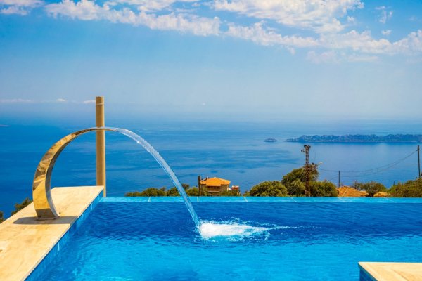 Villa Zen Rose | Kaş Gökçeören'de Saunalı Lüks Villa