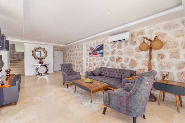Villa Zerrin 3 | Kalkan’da Doğayla Bütünleşen Lüks Villa