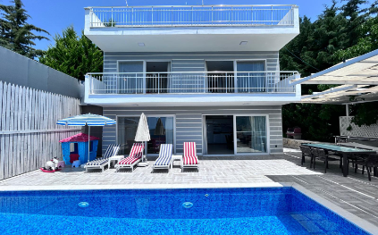 Villa Belora | Kalkan'da Jakuzili Muhafazakar Villa