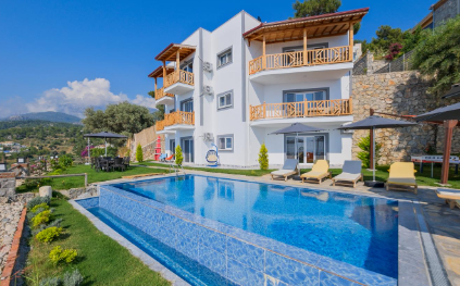 Villa Limit | Fethiye Faralya’da 12 Kişilik Deniz Manzaralı Geniş